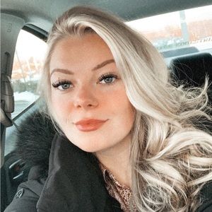 Meet your Posher, Alanna